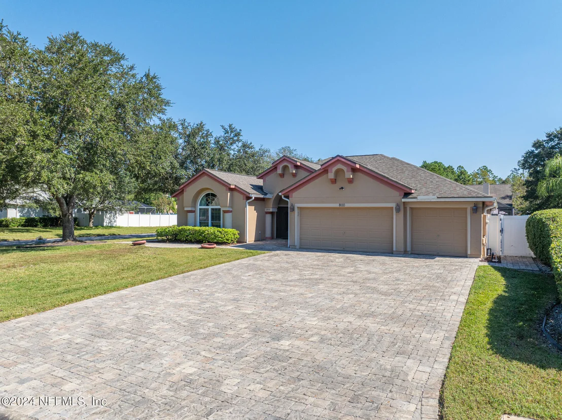 Photo of 800 LAPOMA Way