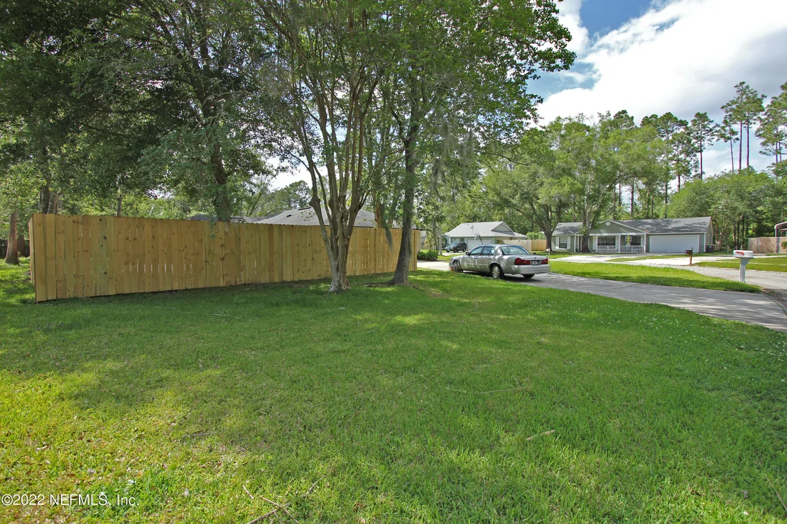 Photo of 8147 WEYBRIDGE Drive
