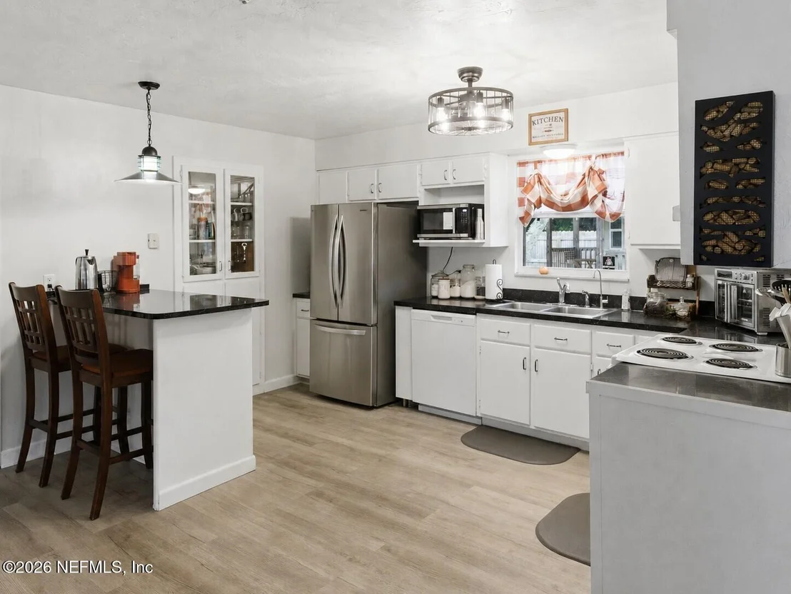 Photo of 334 7TH Way