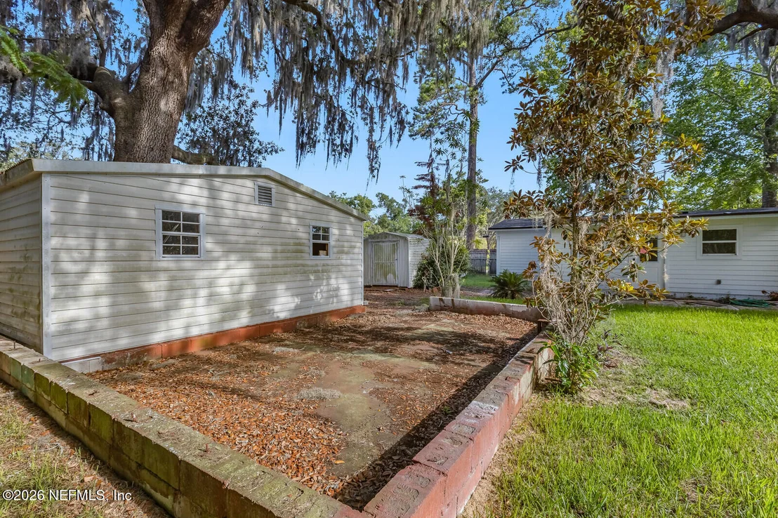 Photo of 2614 LEONID Road