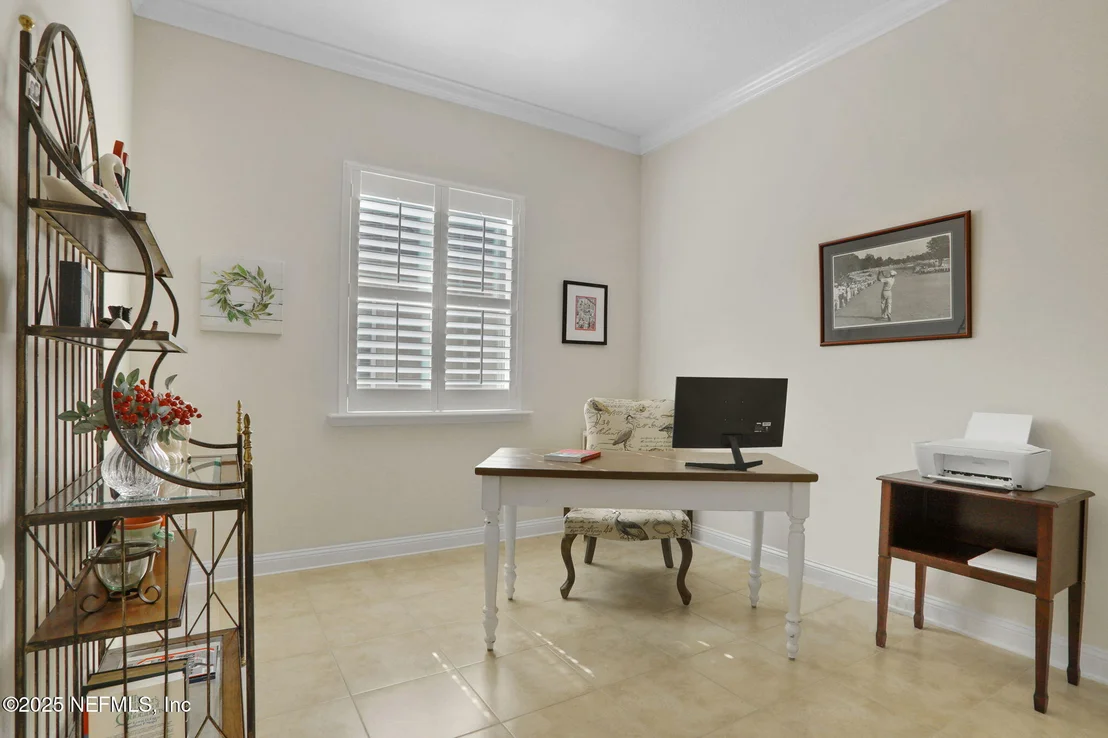 Photo of 1624 SUGAR LOAF Lane