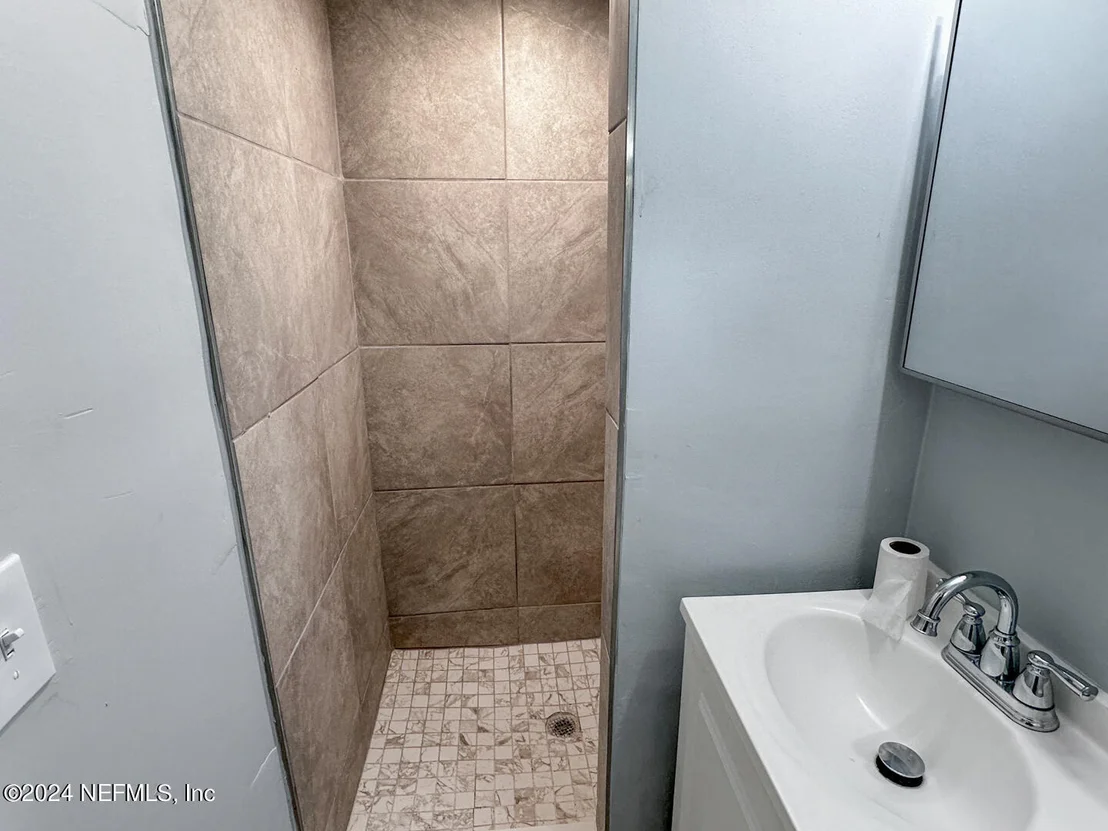 Photo of 5142 MONCRIEF Road
