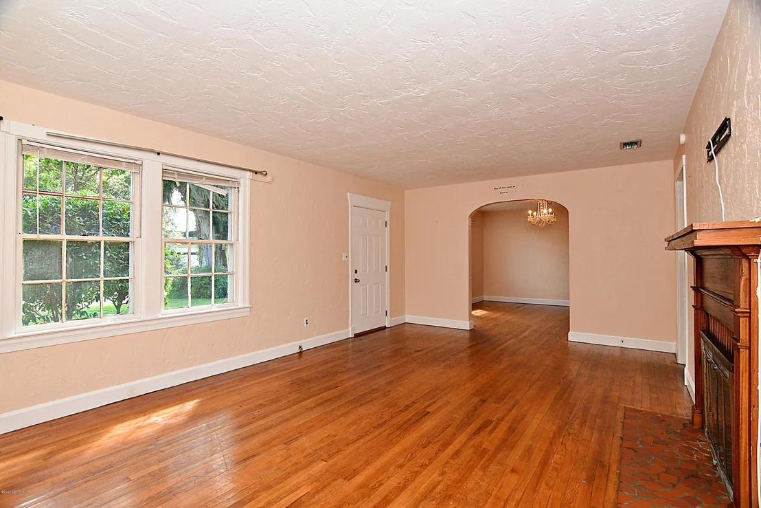 Photo of 303 MONROE Street