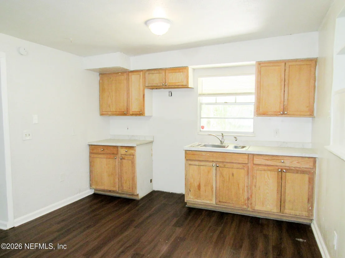 Photo of 3327 DIGNAN Street