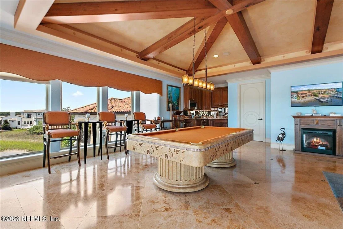 Photo of 1261 DELFINO Drive