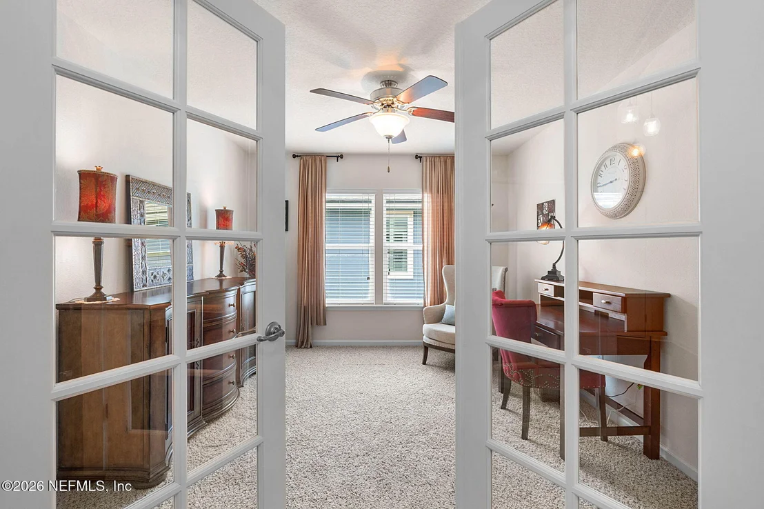 Photo of 332 PALACE Drive