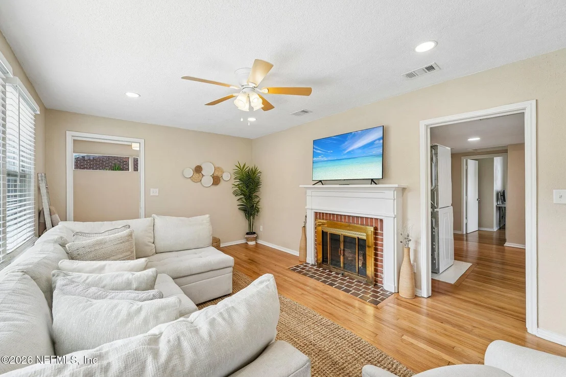 Photo of 1632 CHARON Road