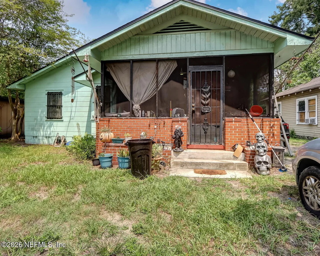 Photo of 947 MAYNARD Street