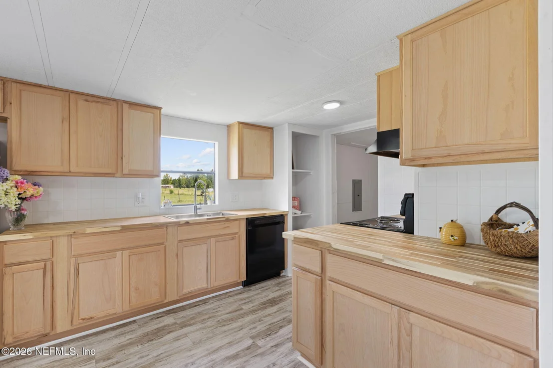 Photo of 6952 COUNTY ROAD 136A