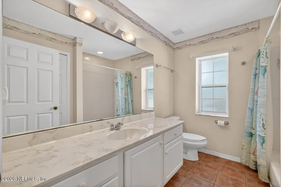 Photo of 3400 KINGS Road S