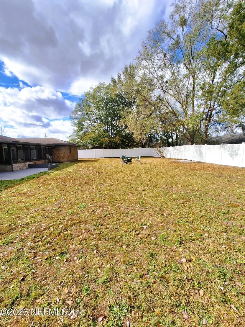 Photo of 1692 BARTLETT Avenue