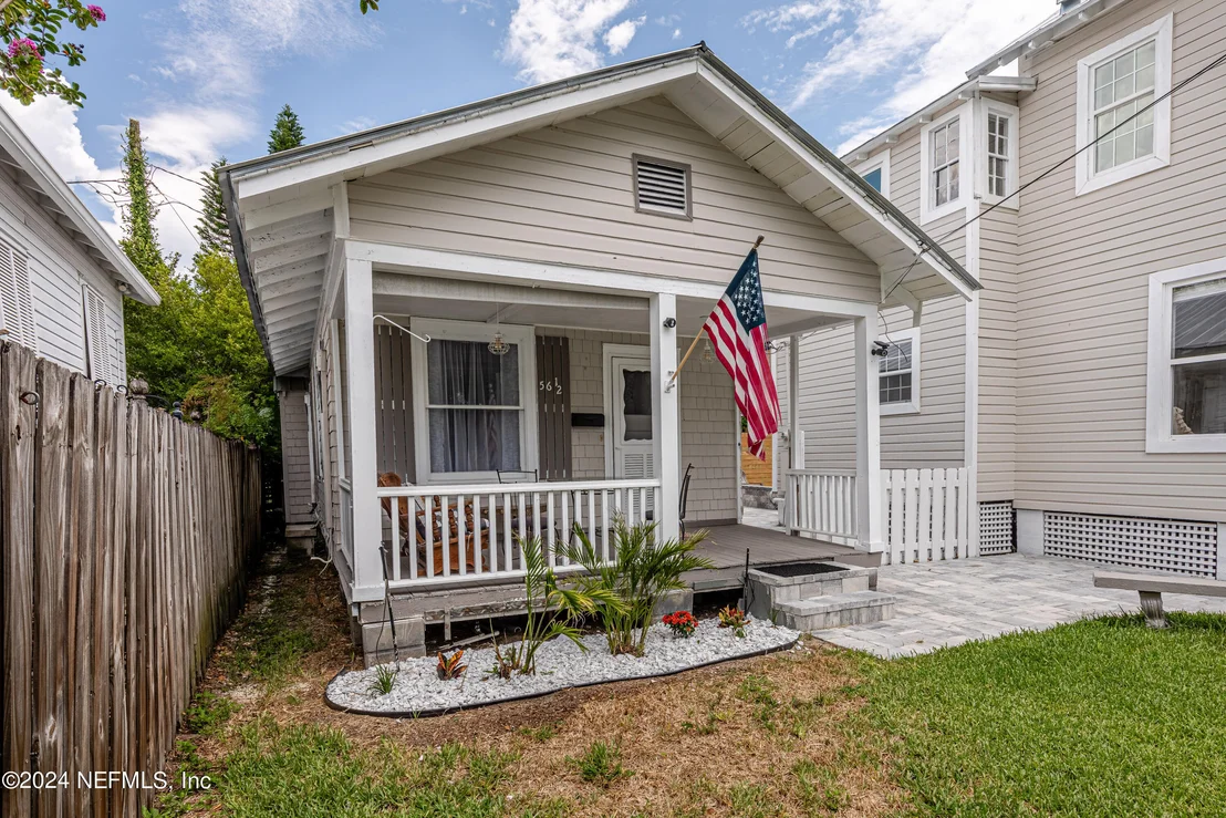 Photo of 56 CARRERA Street
