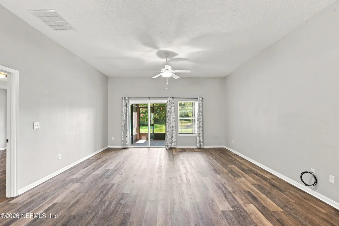 Photo of 285 W ADELAIDE Drive