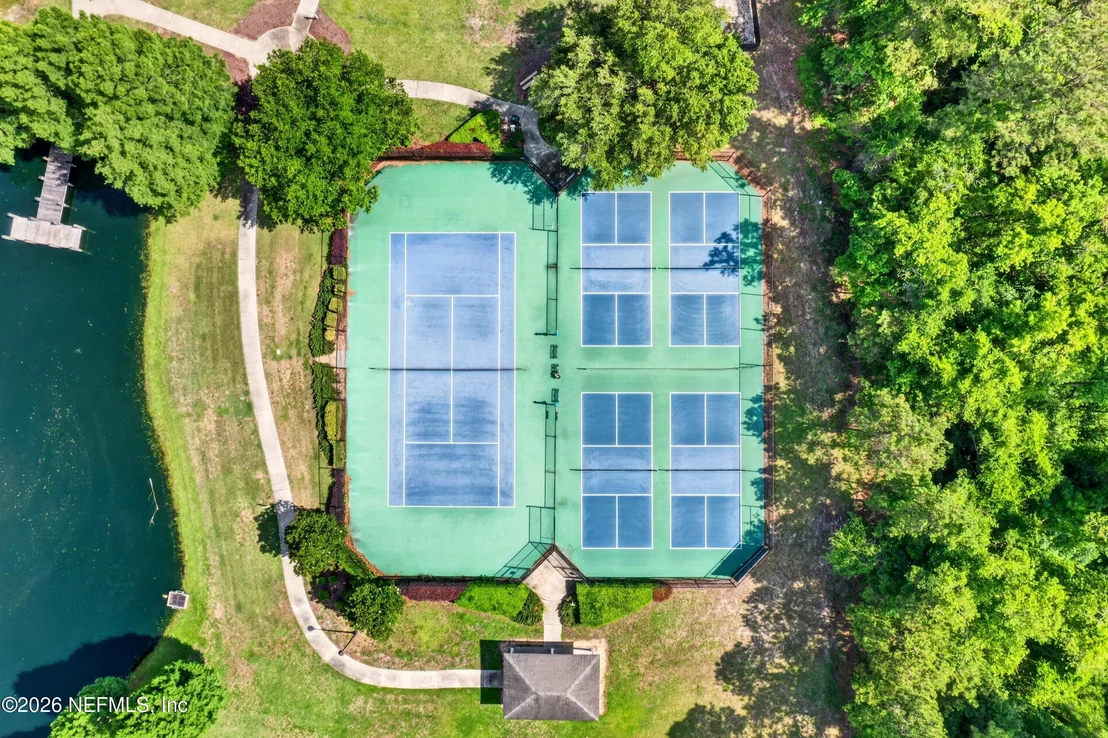 Photo of 85491 FALL RIVER Parkway