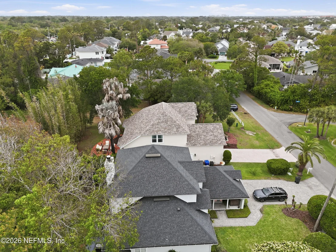 Photo of 521 SUNSET Drive