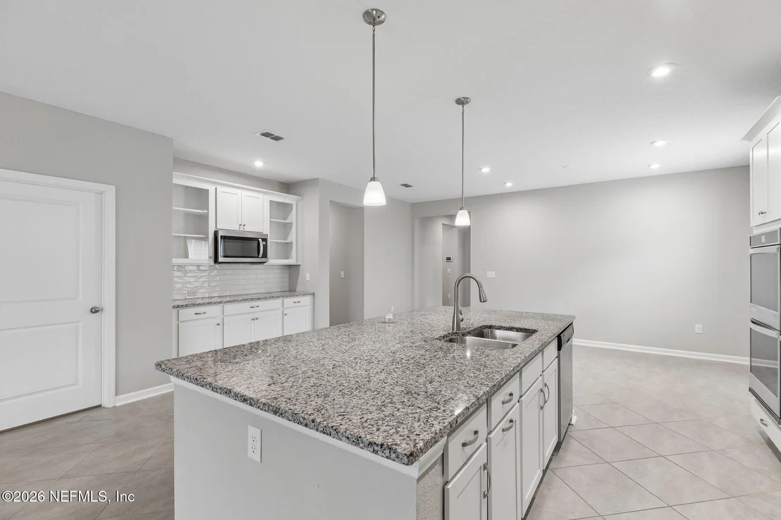 Photo of 3764 EAGLE ROCK Road