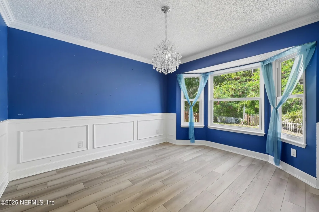Photo of 1837 WESTON Circle