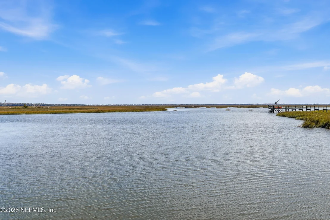 Photo of 305 ISLAND LANDING Drive