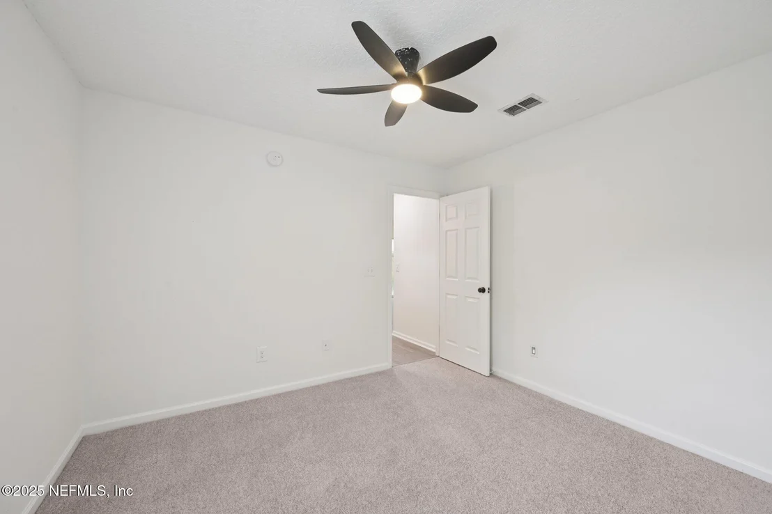 Photo of 8761 REDLEAF Court