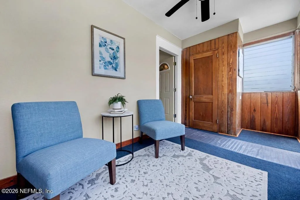 Photo of 2550 SUMMIT Street