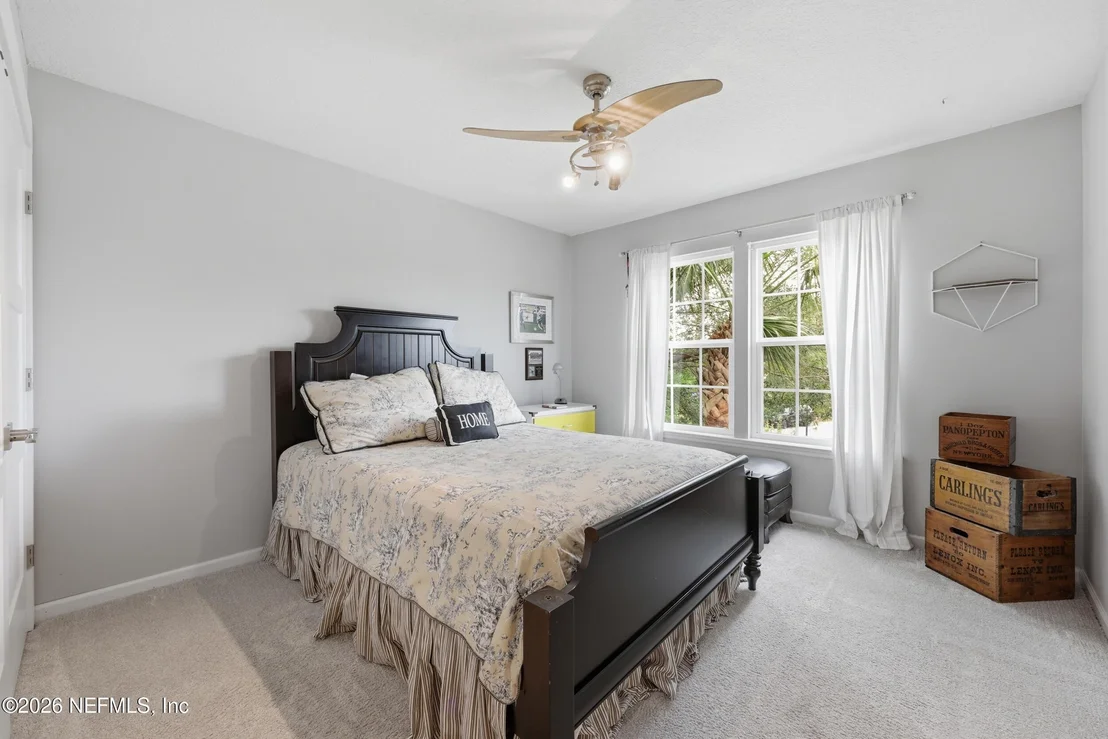Photo of 521 SUNSET Drive