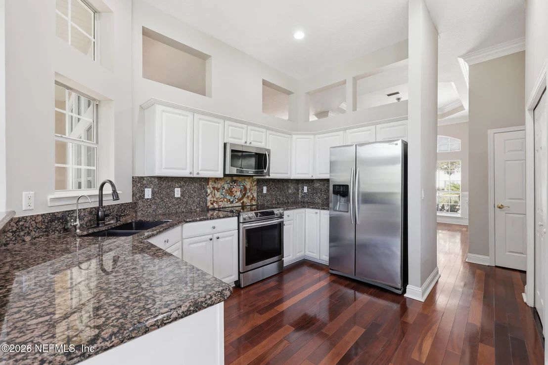 Photo of 7805 RITTENHOUSE Lane
