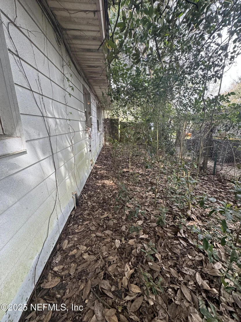 Photo of 7018 ARQUES Road