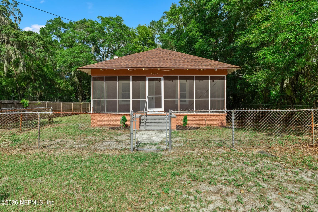 Photo of 4003 WALNUT Street