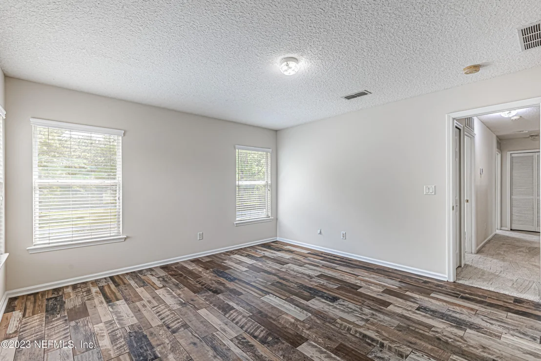 Photo of 1047 MOOSEHEAD Drive