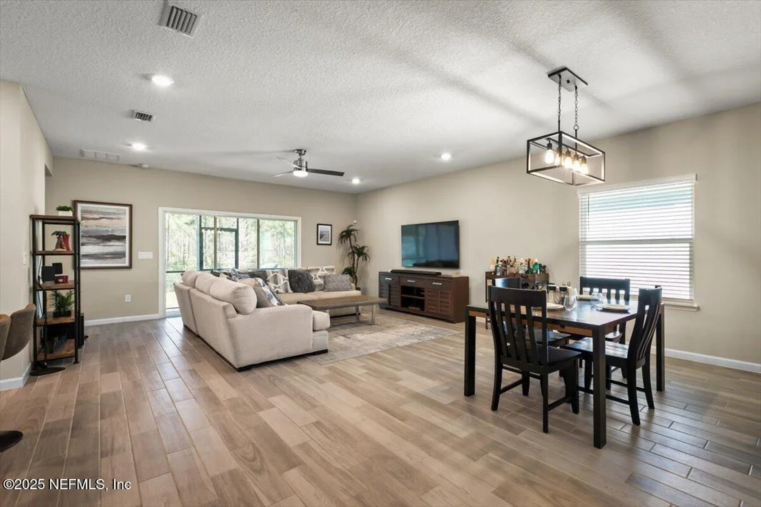Photo of 9486 LOVAGE Lane