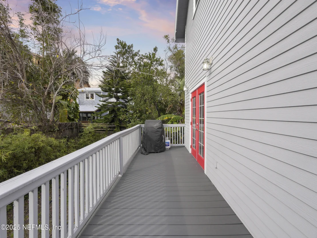 Photo of 66 WEEDEN Street