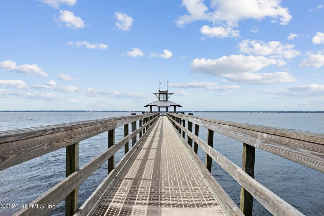 Photo of 411 FOOTBRIDGE Road