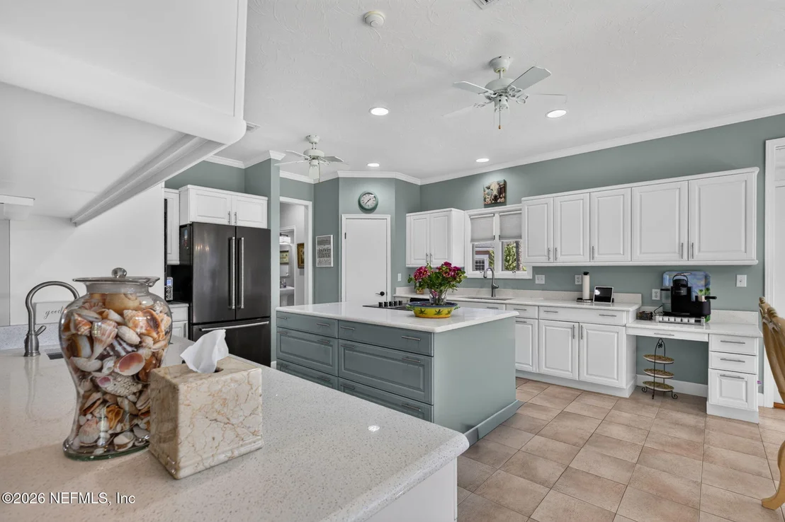 Photo of 2206 LAUGHING GULL Circle