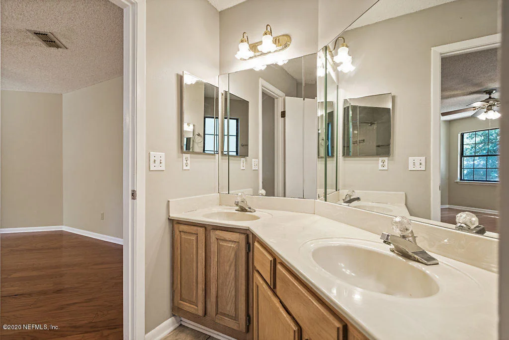 Photo of 4866 TRUMBULL Place