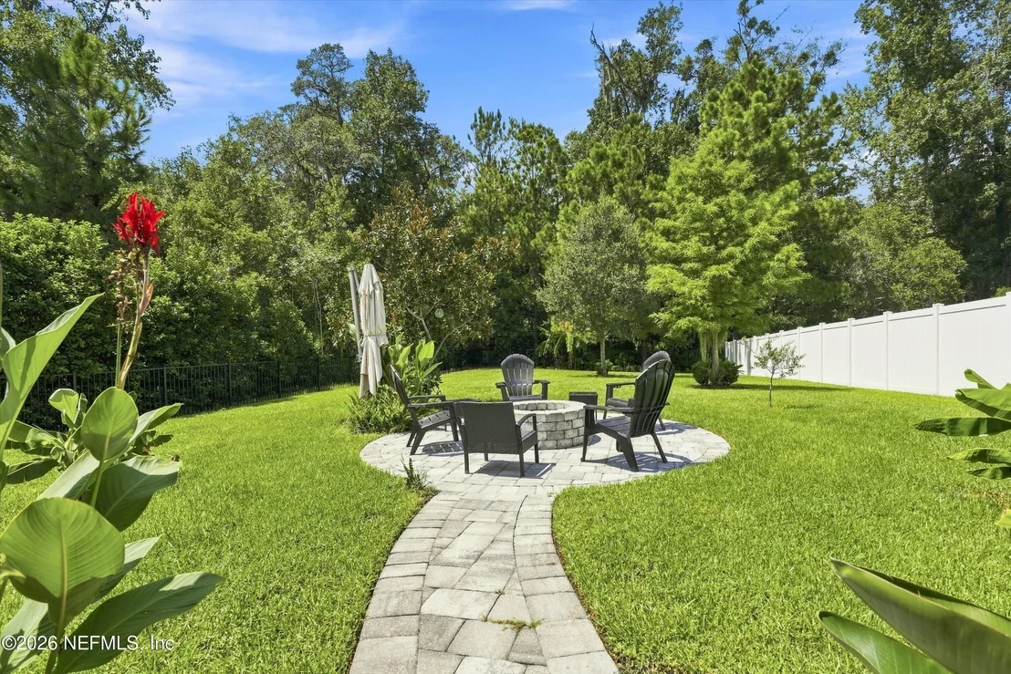 Photo of 231 FOOTBRIDGE Road