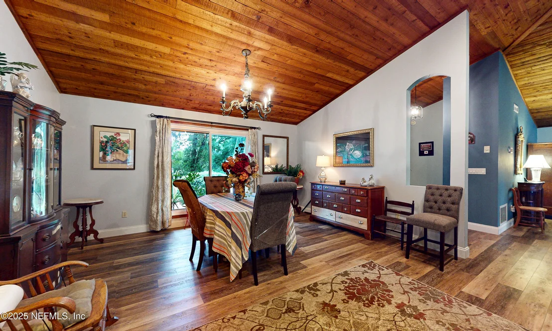 Photo of 2860 RAVINES Road