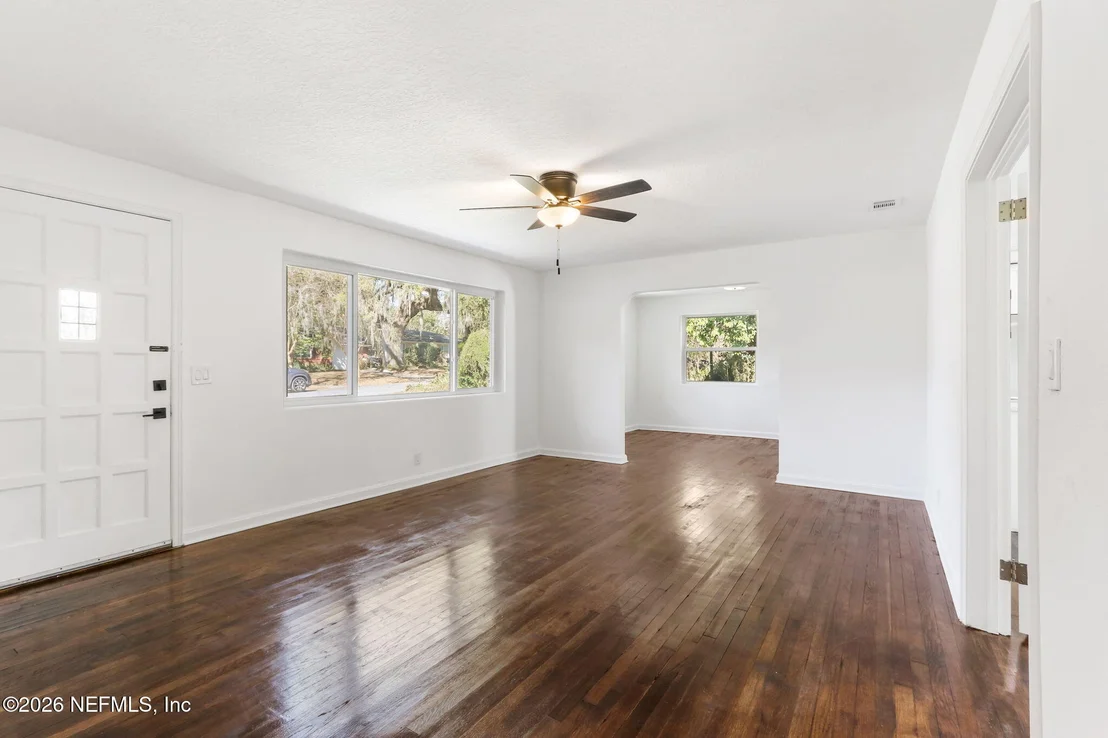 Photo of 1425 SOMERVILLE Road
