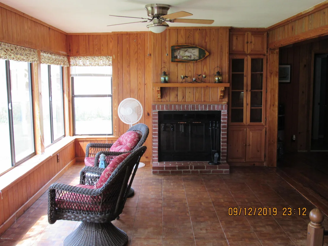 Photo of 263 W RIVER Road
