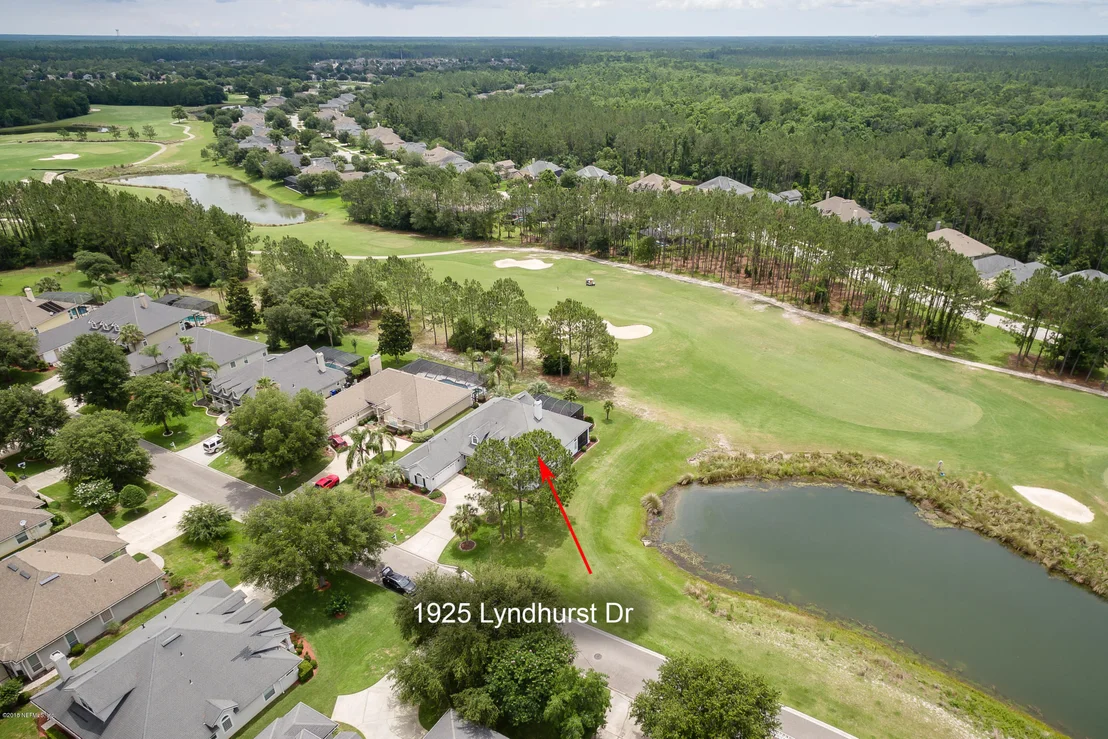 Photo of 1925 LYNDHURST Drive