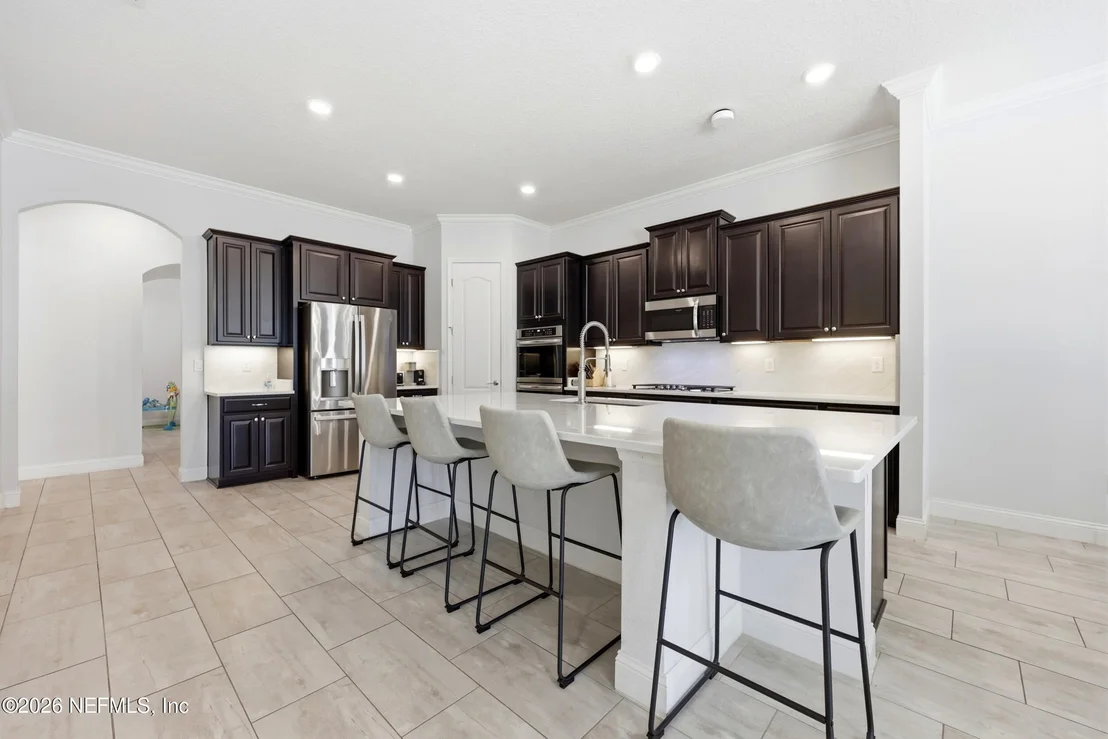 Photo of 44 BRASILLA Avenue