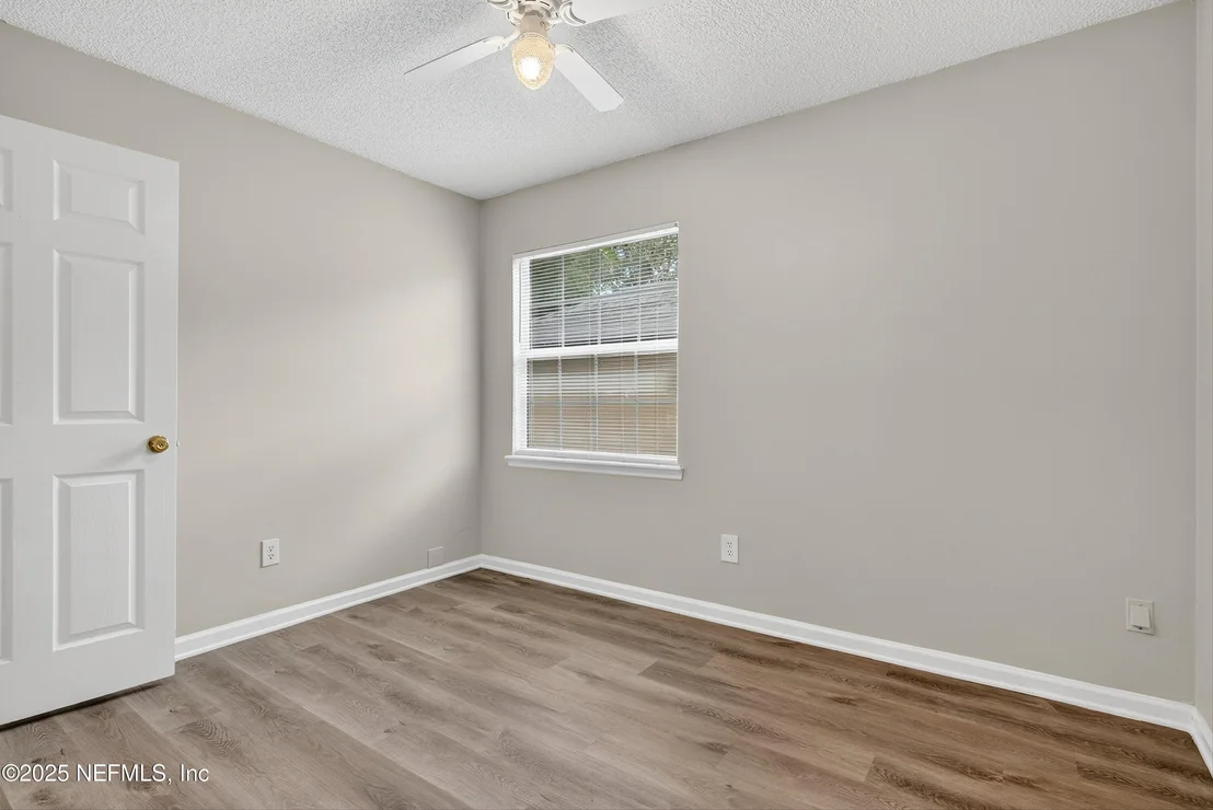 Photo of 7770 INVERMERE Boulevard N