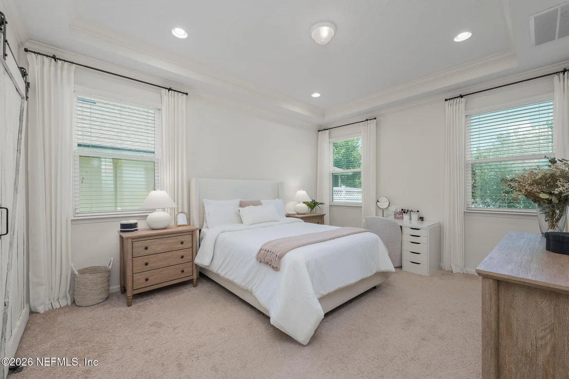 Photo of 389 SHETLAND Drive