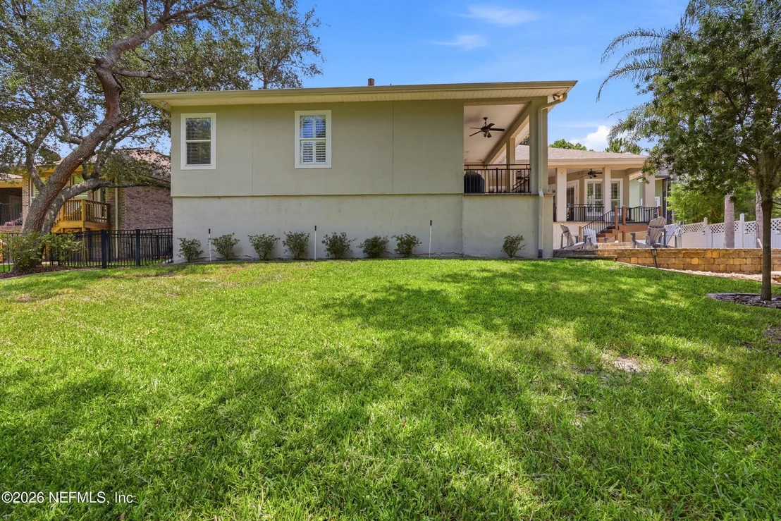 Photo of 828 RILEY Lane