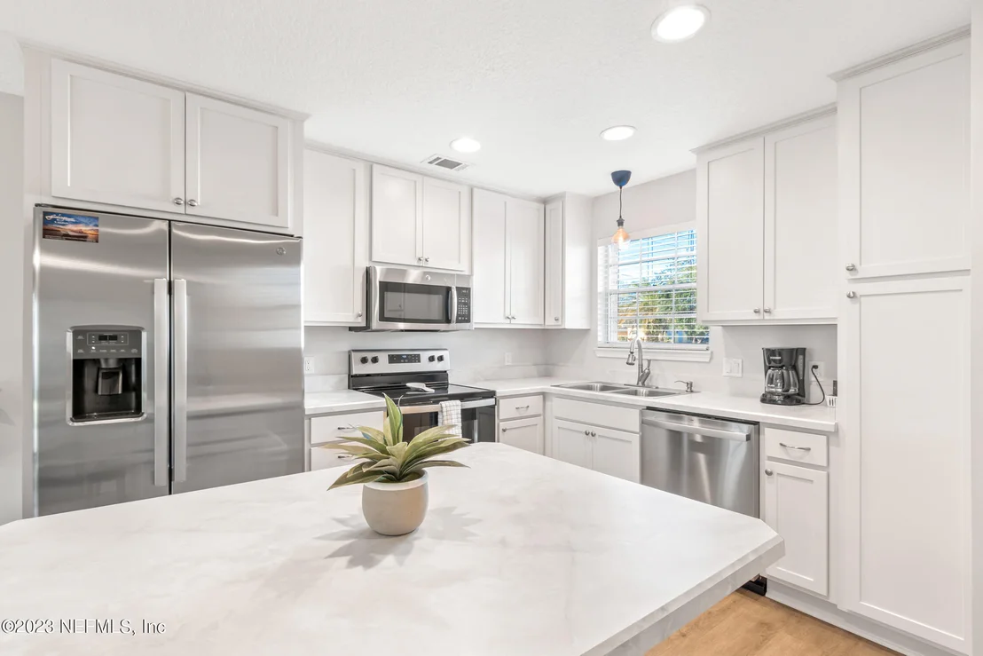 Photo of Unit 2A at 405 FLAGLER Boulevard