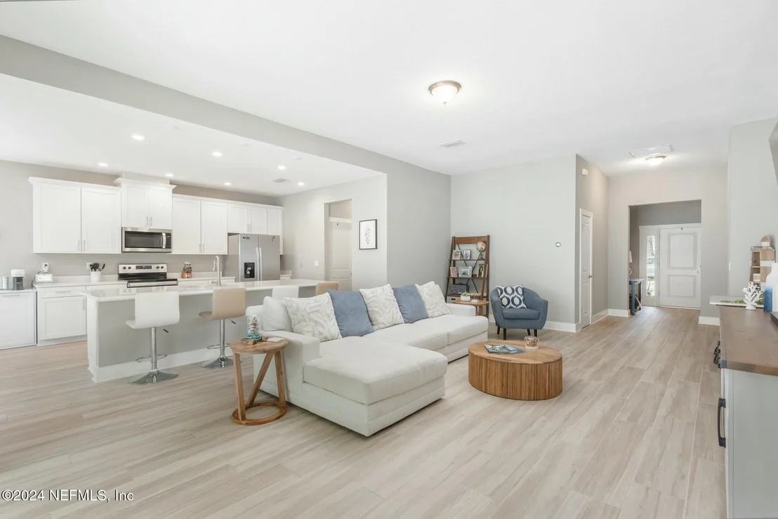 Photo of 60 DUTTON ISLAND Road W