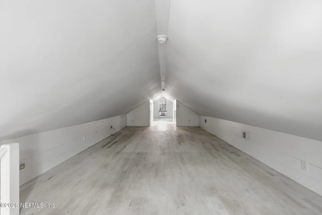 Photo of 1622 AVOCA Place