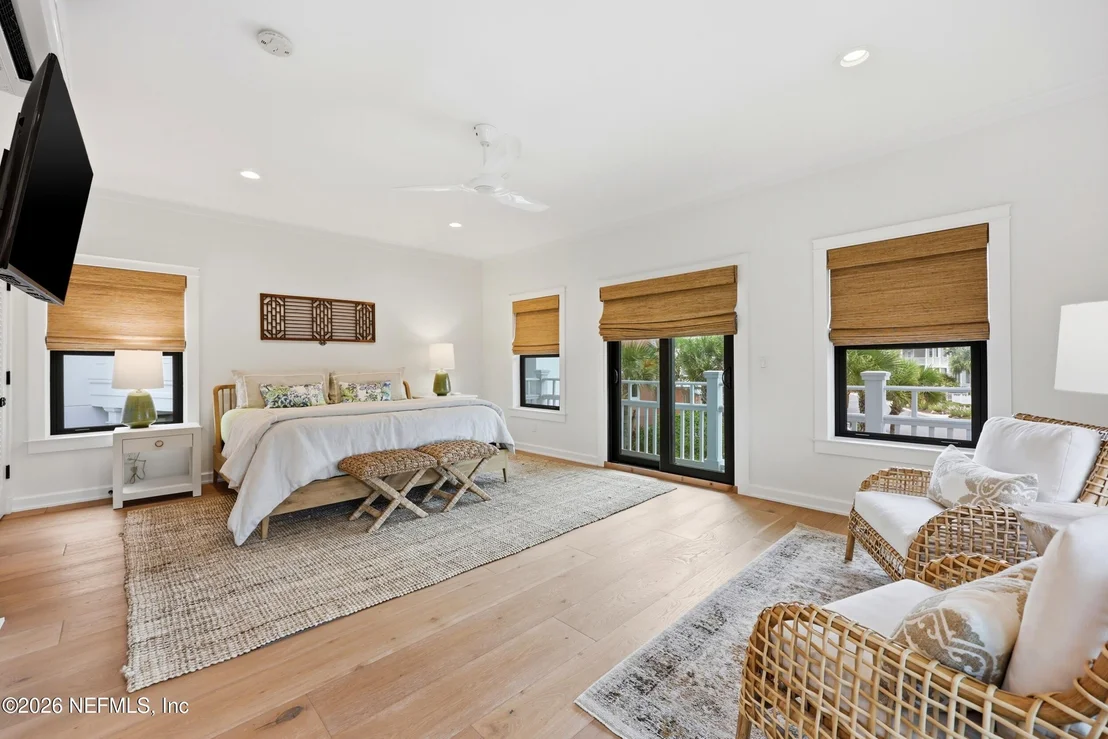 Photo of 688 OCEAN PALM Way