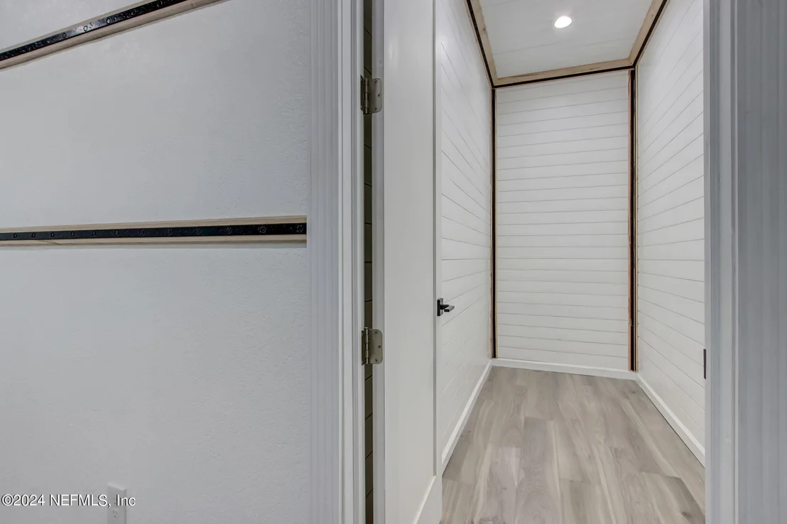 Photo of 574 W RIVER Road