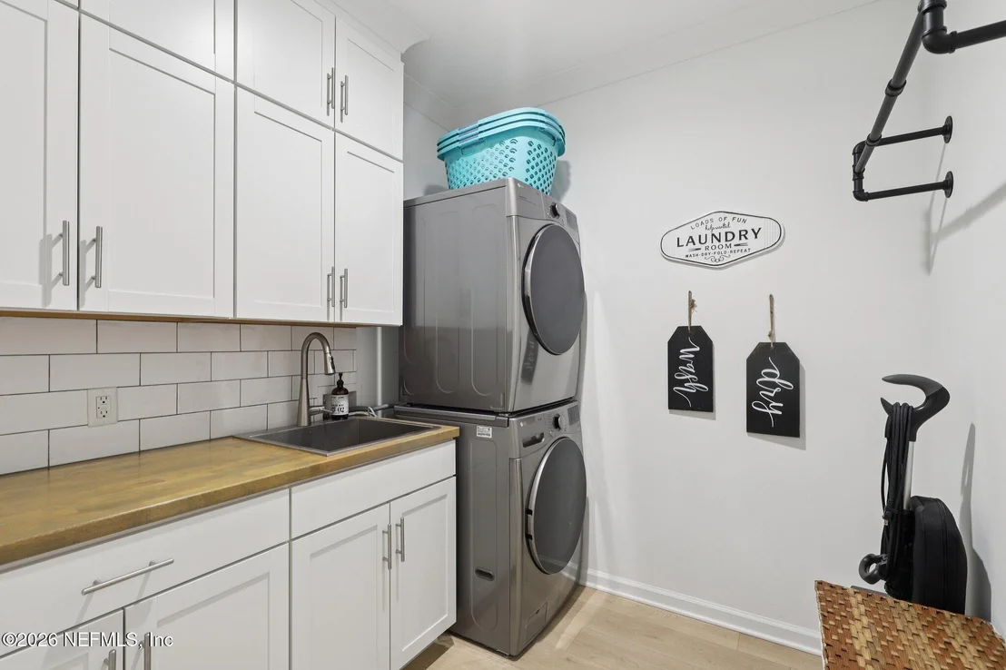 Photo of 221 MARQUESA Circle