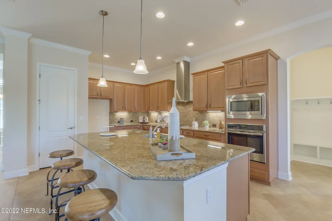 Photo of 276 MANOR Lane